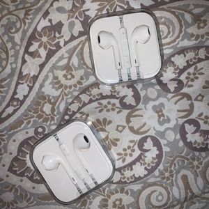 Apple headphones  brand new never used.